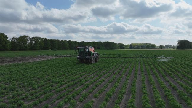 Als de veldspuit over rtk en sectiecontrole beschikt, kan men direct beginnen met een besparing van gemiddeld 70% per spuitbeurt.