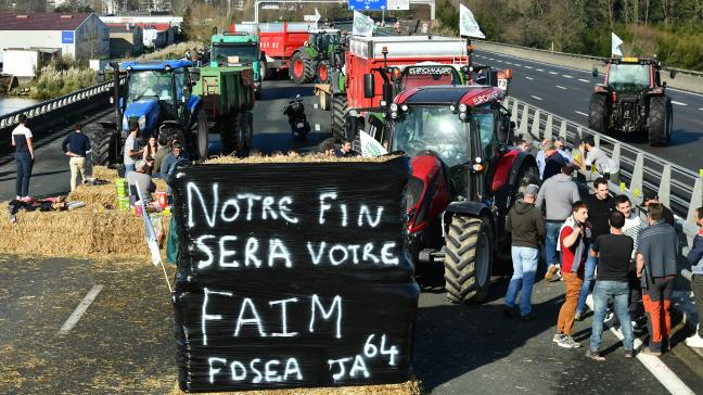 De Franse boeren willen hun protestacties uitbreiden en de druk op de regering verhogen.