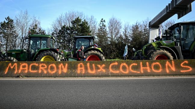 De meeste boerenblokkades in Frankrijk, zoals deze in Nantes, zijn ondertussen opgeheven na toegevingen van de Franse regering.