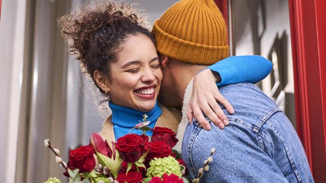 De VLAM-promotiecampagne ‘Word ook een gever’ moedigt consumenten aan om bloemen en planten te schenken aan hun dierbaren.