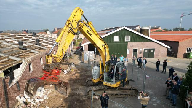 Her startsein voor de afbraak van de 30-jaar oude varkensstal van PVL in Bocholt werdop 16 september gegeven.