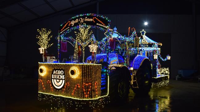 In de najaarsperiode vinden er heel wat verlichte tractorstoeten plaats in Vlaanderen.
