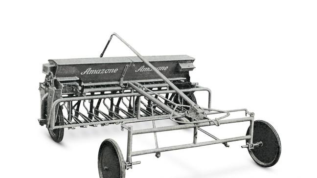 De D1 is de eerste zaaimachine die Amazone  in 1949 ontwierp.