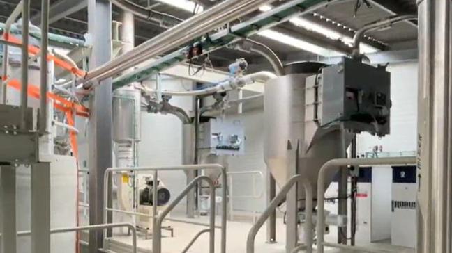 De nieuwe eiwitinstallatie produceert eiwitconcentraten, zetmeel en vezels volledig geautomatiseerd en zeer efficiënt, met minimaal watergebruik en zonder chemische afvalstoffen.