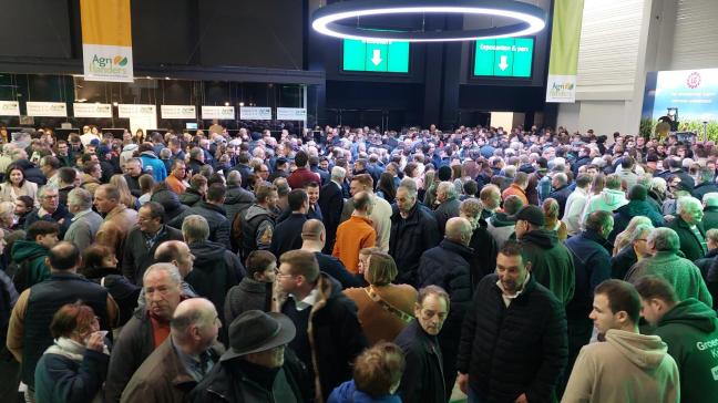 En dat er volk was.... Zondagochtend was het al vroeg drummen aan de ingang.