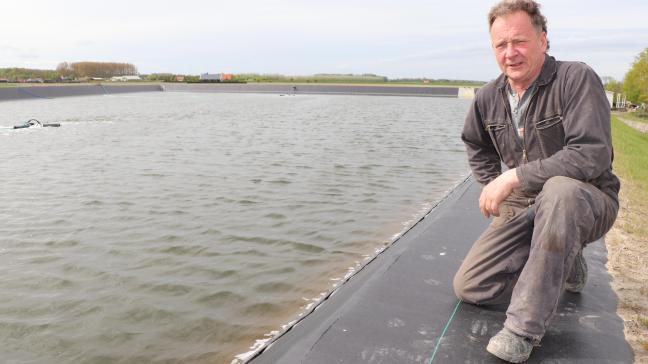 Door verzilting is een eigen zoetwaterbassin nodig. Michael Schippers: “Op een gegeven moment was het water in onze sloten bijna vergelijkbaar met zeewater.”