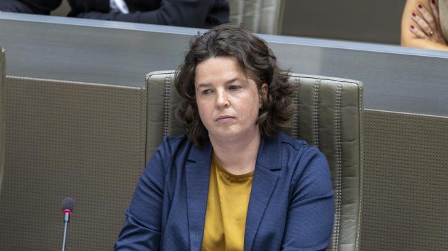 Vlaams Parlementslid Eva Ryde (N-VA) vraagtaandacht voor het welzijn van landbouwers.