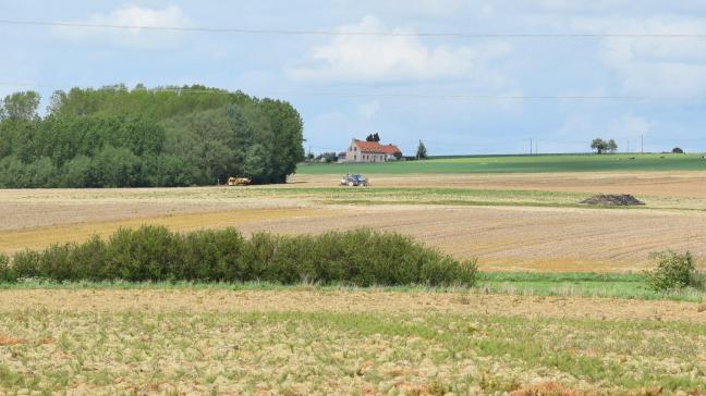 Doorheen het Vlaamse land staan heel wat woningen die geen bedrijfswoningen zijn en die toch in agrarisch gebied liggen.