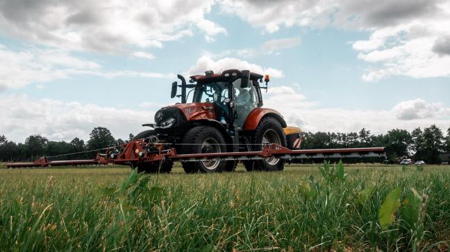 Homburg importeert machines van PerPlant die onder andere onkruid met behulp van geavanceerde AI-technologie bestrijden.