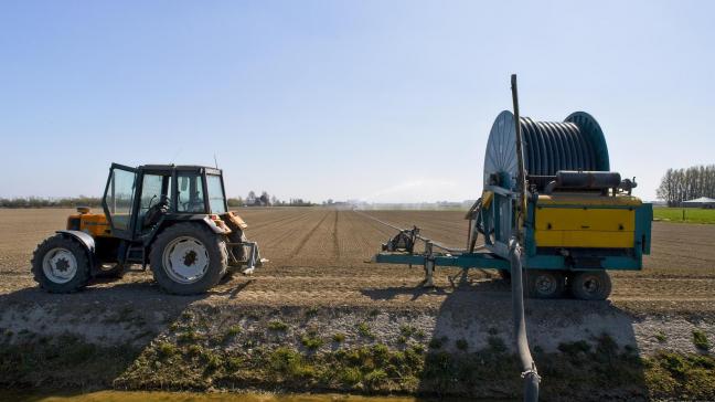 In de Westkust is het waterpeil nu voldoende hoog zodat er opnieuw water onttrokken mag worden.