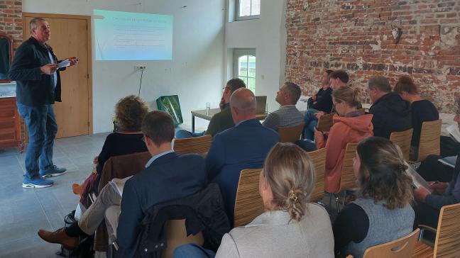 Landbouworganisaties, sectorverenigingen en landbouwers verenigden zich om parlementairen te informeren over gewasbescherming.