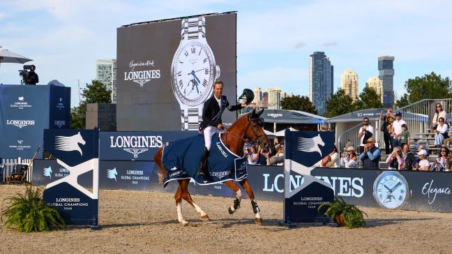 De zegeronde van Gilles Thomas en Qalista DN na de Longines Global Champions Tour Grand Prix in New York.