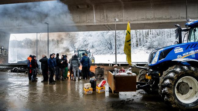 Waalse boeren staken de laatste wegblokkades.