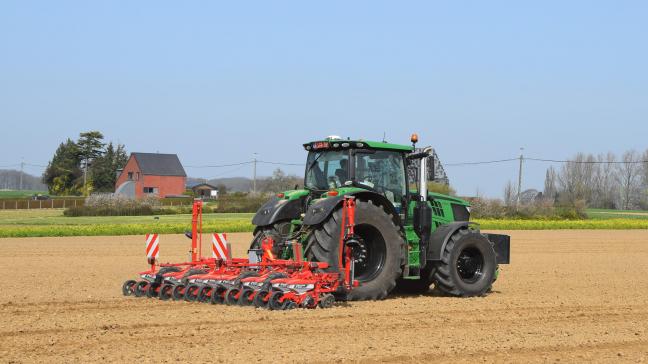 Het Bieteninstituut geeft advies bij het zaaien van suikerbieten en bij de eerste onkruidbestrijding.
