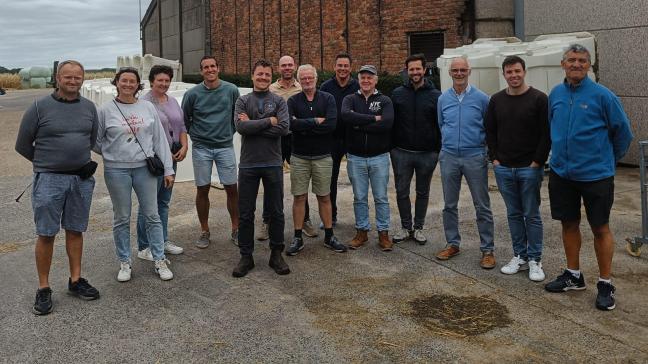 Tijdens hun studietijd bouwen studenten relaties op met medestudenten, docenten en afgestudeerden, onder meer via de vele bedrijfsbezoeken.