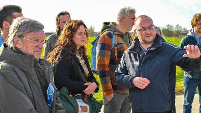 De deelnemers kregen bij de start van het AEP-Pulse-project een rondleiding bij de testopstelling van Inagro.