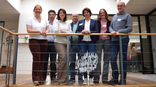 Een deel van het nieuwe bestuur van DGZ, met als derde van rechts de nieuwe voorzitster Els Vermeulen.