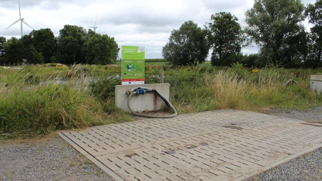 De openbare vul- en spoelplaatsen vallen buiten het vrijstellingenbesluit.