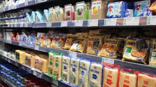 In de rekken van Belgische supermarkten vindt de consument almaar minder Belgische producten.
