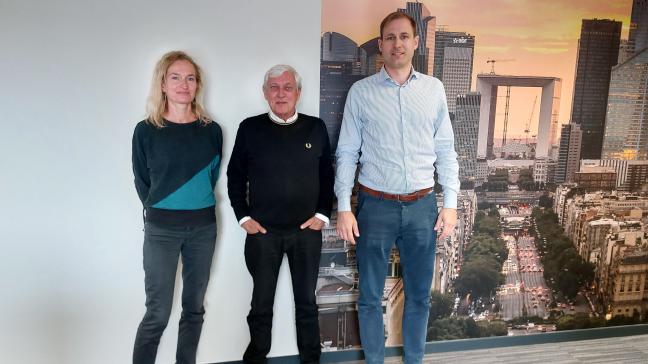 V.l.n.r. Roxanne Thiébaut, Peter De Wit en Jelmer Hofstra verzorgen de dagelijkse werking achter  AgriRecover.