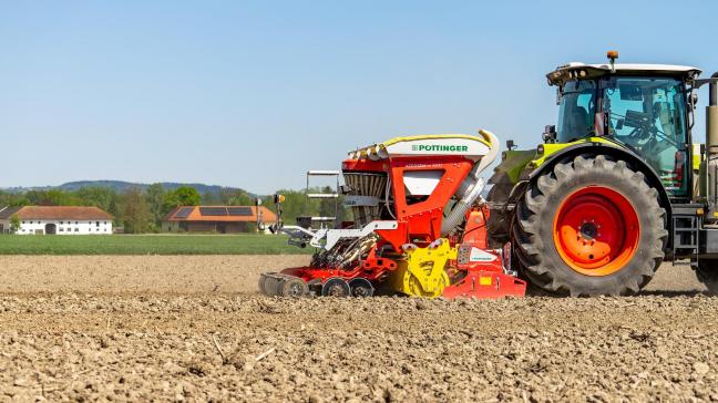 De Aerosem M is de nieuwste generatie pneumatische opbouwzaai-machine van Pöttinger.