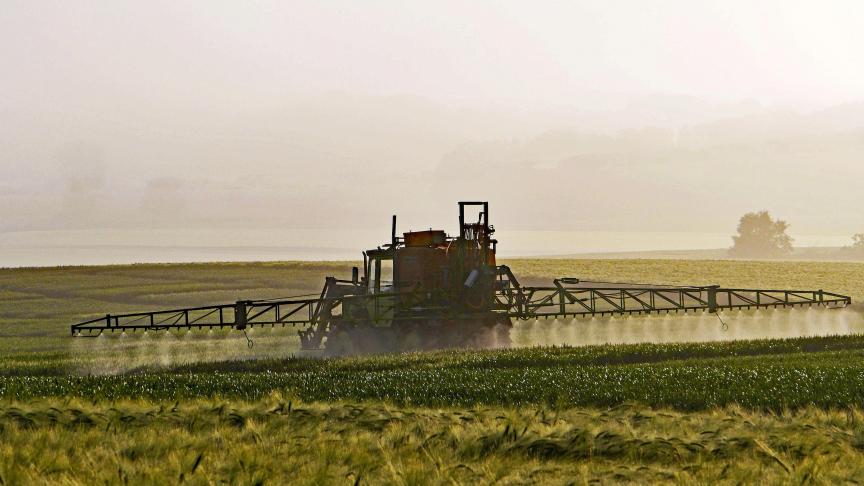 Volgens de agrochemie leidt een verbod op de ‘neonics’ ertoe dat vaker andere middelen moeten worden gespoten.