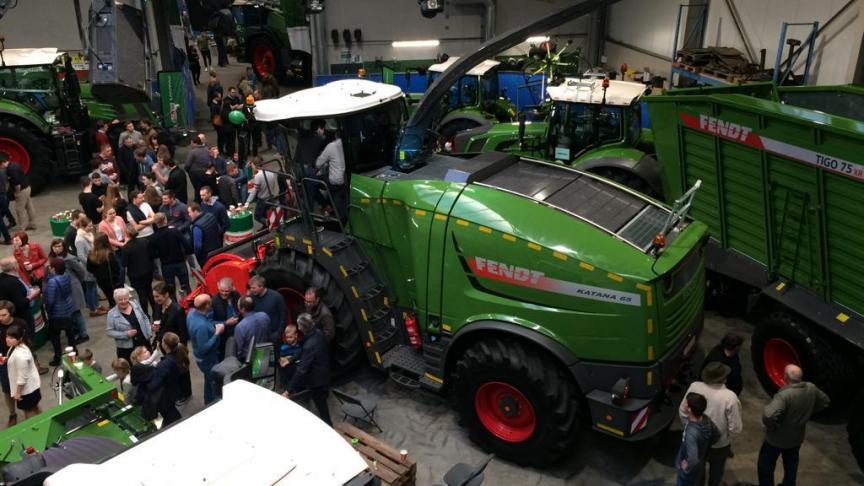 Op de open dag bij dealer Van Bastelaere in Lokeren konden klanten en andere geïnteresseerden kennismaken met het uitgebreide gamma Fendt-tractoren en -machines.