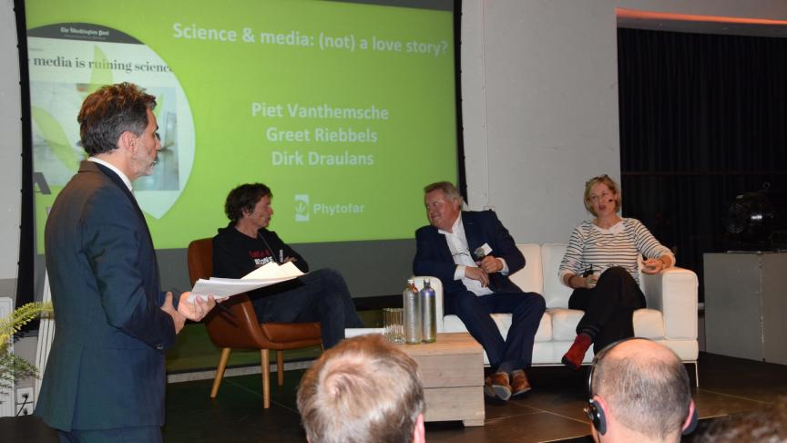 Wetenschappers moeten blijven hun best doen om zo goed mogelijk en helder te communiceren.