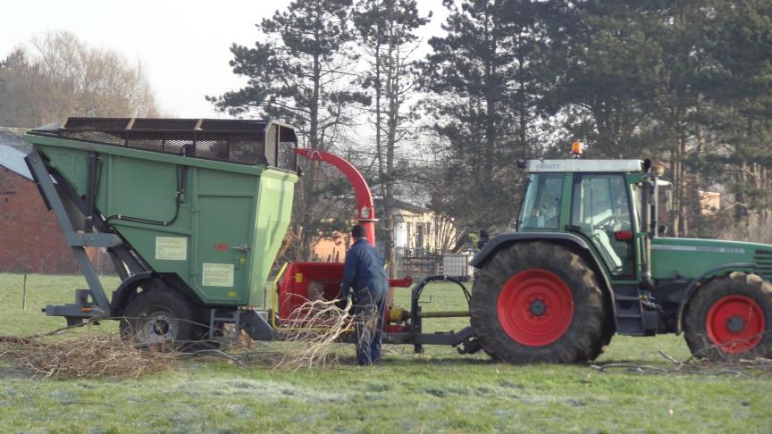 Gemeenschappelijk gebruik van machines landschapsonderhoud organiseren.