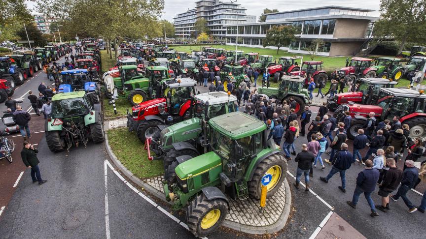 Op 14 oktober was er opnieuw Nederlands boerenprotest, onde rmeer aan het provinciehuis in Zwolle.