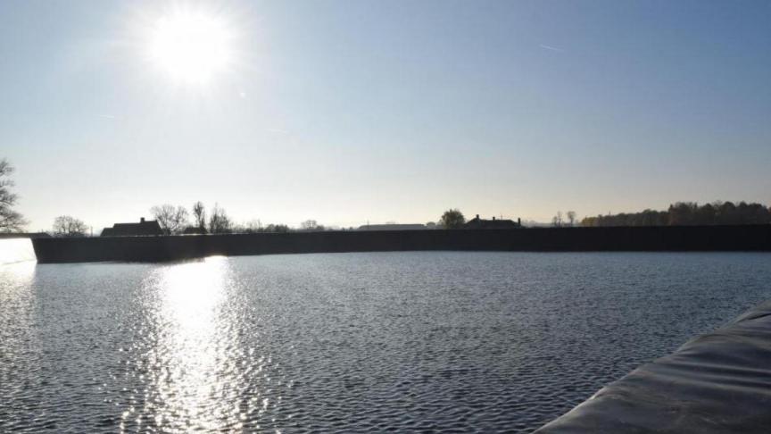 Extra bufferbekkens voor de opvang regenwater zijn zeer nuttig in droogteperiodes.