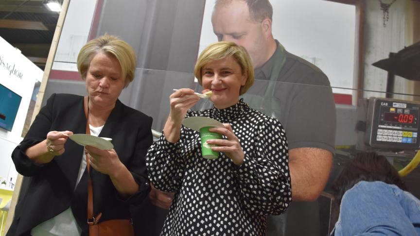 Reo Veiling gelooft verder volop in vollegrondsgroenten. En daar hoort een soepje bij voor federaal minister Nathalie Muylle en Vlaams landbouwminister Hilde Crevits.