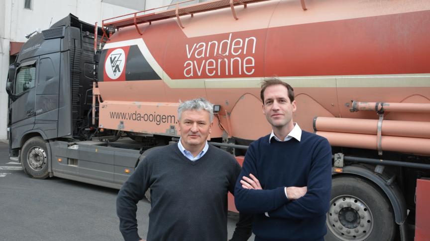 Thomas Vanden Avenne (rechts) en verkoopdirecteur Raf Claerhout.