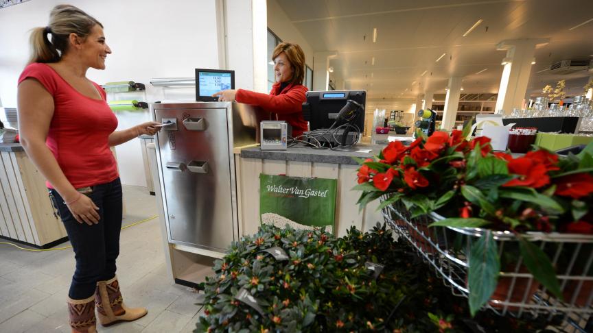 Iedereen is het erover eens dat - met het in acht nemen van alle voorzorgsmaatregelen - alle tuincentra weer zouden open mogen.