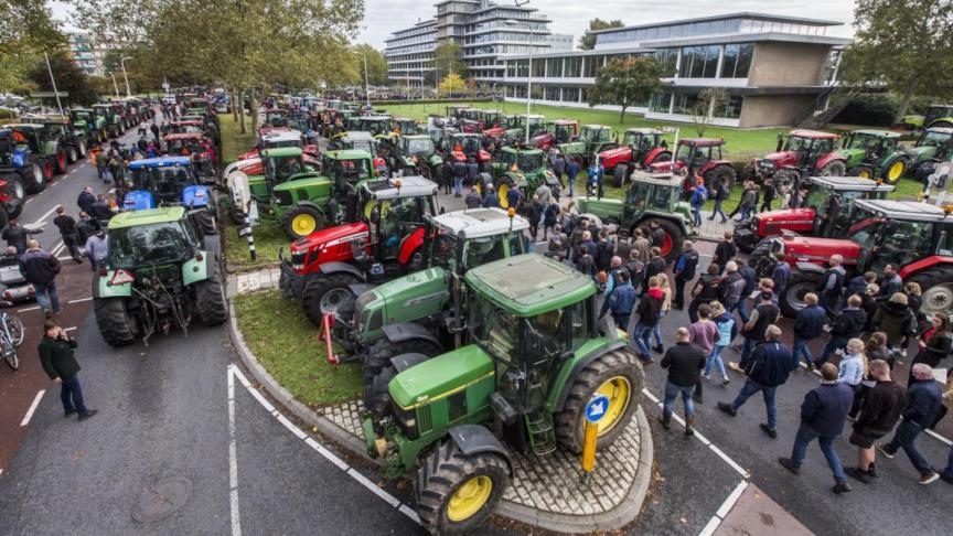 Nederlandse boeren organiseerden al enkele keren grote demonstraties tegen de stikstofplannen van de overheid.