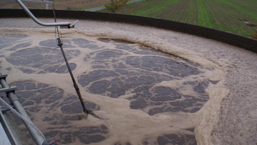 VCM zal de impact en de gevolgen van deze aanpassingen nog verder inventariseren, maar roept alle biologische mestverwerkingsinstallaties op om rekening te houden met een mogelijk opslagtekort voor effluent in het najaar.