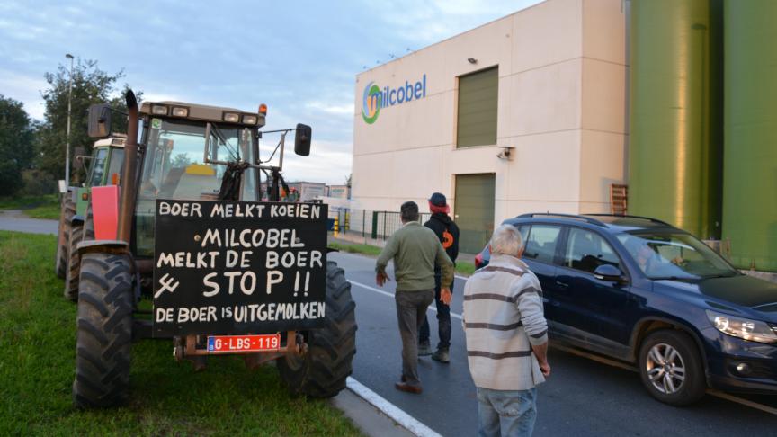 Circa 60 boeren demonstreerden in Langemark.