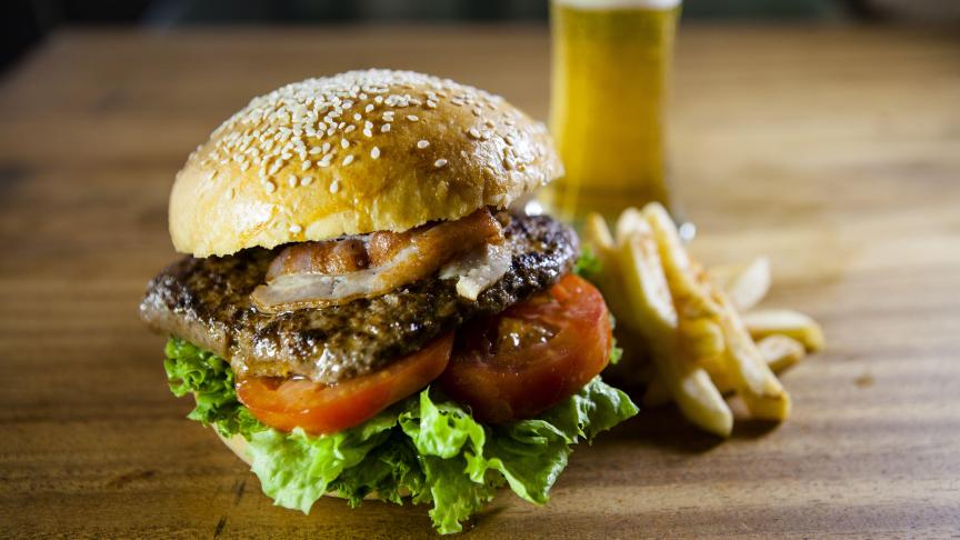 Het Europees parlement vindt dat plantaardige imitaties van de hamburger, best een hamburger mogen heten.