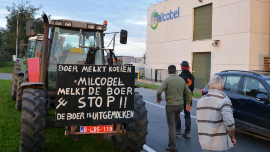 Enkele maanden geleden protesteerden boze boeren aan de Milcobel-vestiging in Langmark.