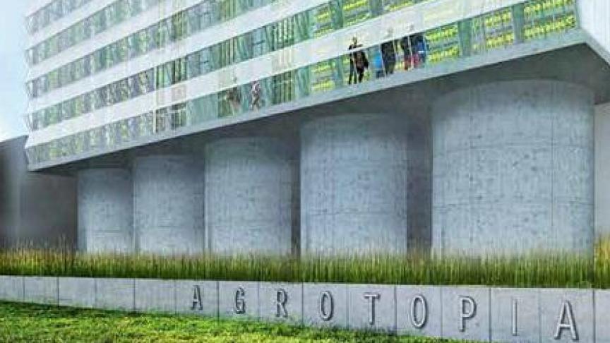 Agrotopia is een onderzoeksserre langs de ring rond Roeselare, een initiatief van onder meer Inagro.