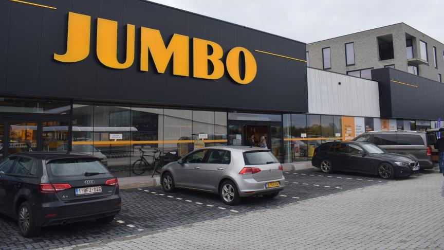 De omzet van het volledige Jumbo-winkelmerk (met in totaal 687 winkels in Nederland en België) nam vorig jaar met 15 procent toe tot bijna 9,7 miljard euro.