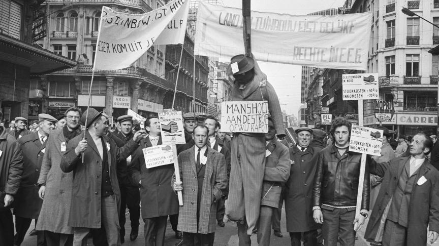 ‘Mansholt aan de strop, of wij kapot’, stond op borden te lezen.