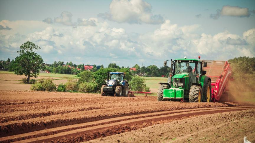 Moeilijke toegang tot grond is een grote reden tot onzekerheid voor jonge boeren.