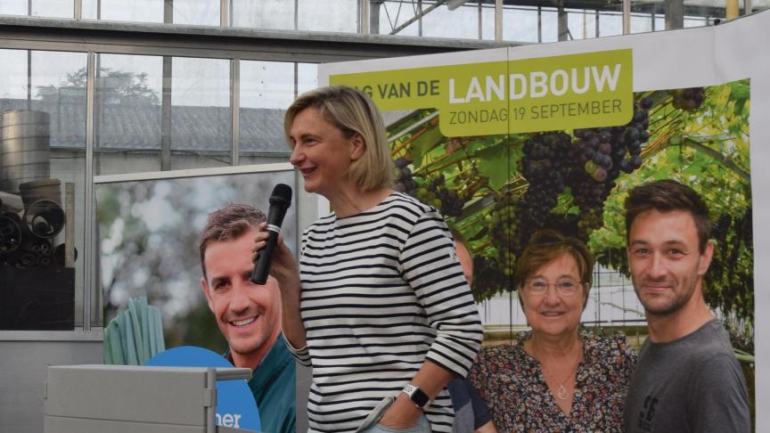 Minister Crevits kroop in haar pen en schreef in de nasleep van de ‘Dag van de Landbouw’ een open brief naar de landbouwers.