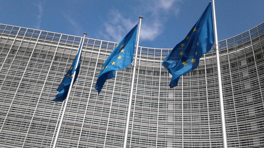 Ondanks de voorgestelde uitzonderingen, zegt de Commissie dat haar plannen nog steeds binnen de Europese ‘van boer tot bord’-strategie passen.