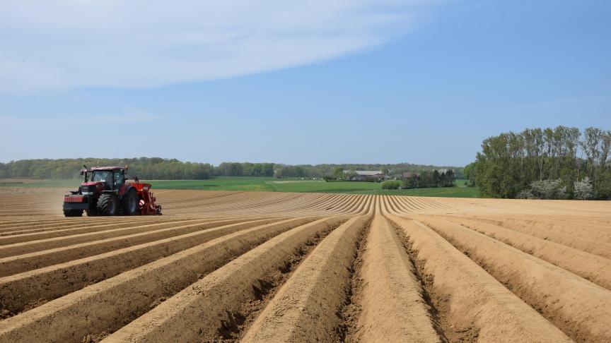 De Vlaamse Regering wil werk maken van een juridisch kader dat basisbodemkwaliteit moet garanderen op alle gronden in Vlaanderen.