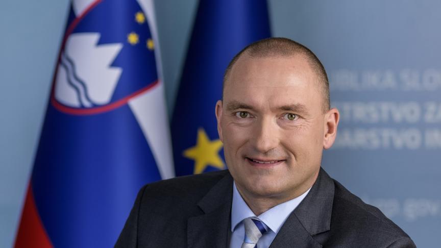 Joze Podgorsek behoort tot de gepensioneerdenpartij DeSUS.