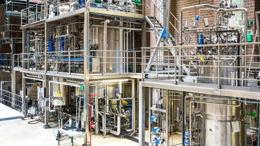 Met een bioreactor kan je industriële nevenstromen of de resten uit de agro- en voedingssector omzetten tot hoogwaardige eiwitten. Die zijn vervolgens divers toepasbaar in voeding en veevoeder.