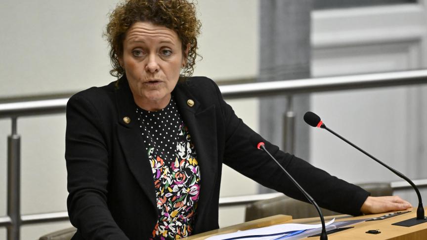 Vlaams minister van Mobiliteit Lydia Peeters (Open VLD) vindt de snelheidsverlaging voor de wolf geen goed idee inzake verkeersveiligheid.