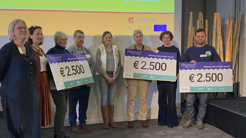 De winnaars van de Korte Keten-award kregen hun prijs overhandigd op Agriflanders.